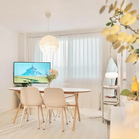 Tiffany House Hongdae Apartment